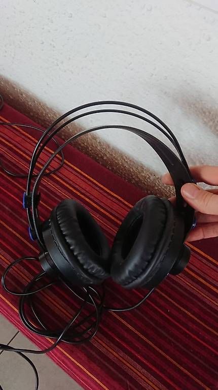 PreSonus Cuffie: Casque PreSonus HD7 – Usato da La Côte-aux-Fées venduto da VicSup 1