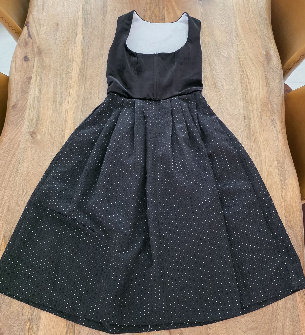 Vestiti: Schwarzes Dirndl Grösse 36 Neu – Nuovo (secondo la descrizione) da Rheinsulz venduto da Gilea 4