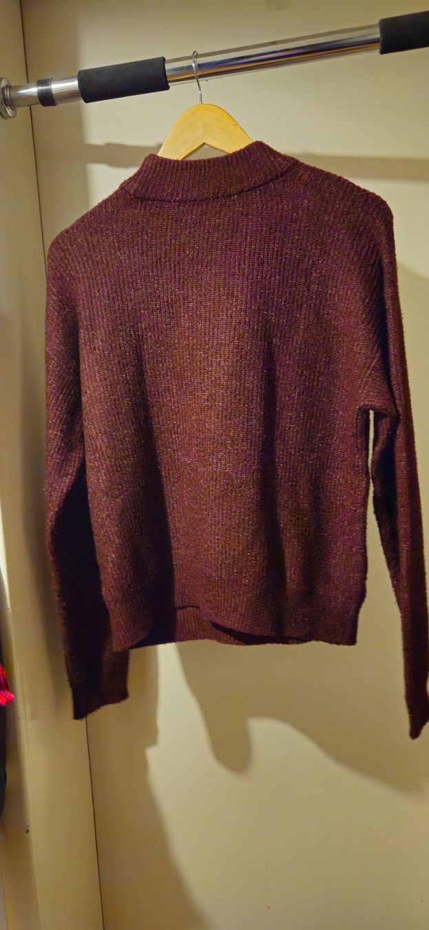 C&A Maglioni & Felpe: CkH Strickpullover, bordeaux mit Glitzer, Gr. XS, neuwertig – Usato da Basel venduto da NikaV13 1