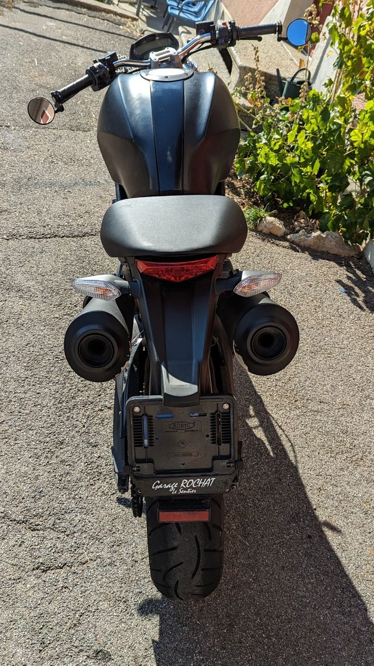 Ducati Strada: Ducati Monster 696 – Usato da Les Charbonnières venduto da manurobra 3