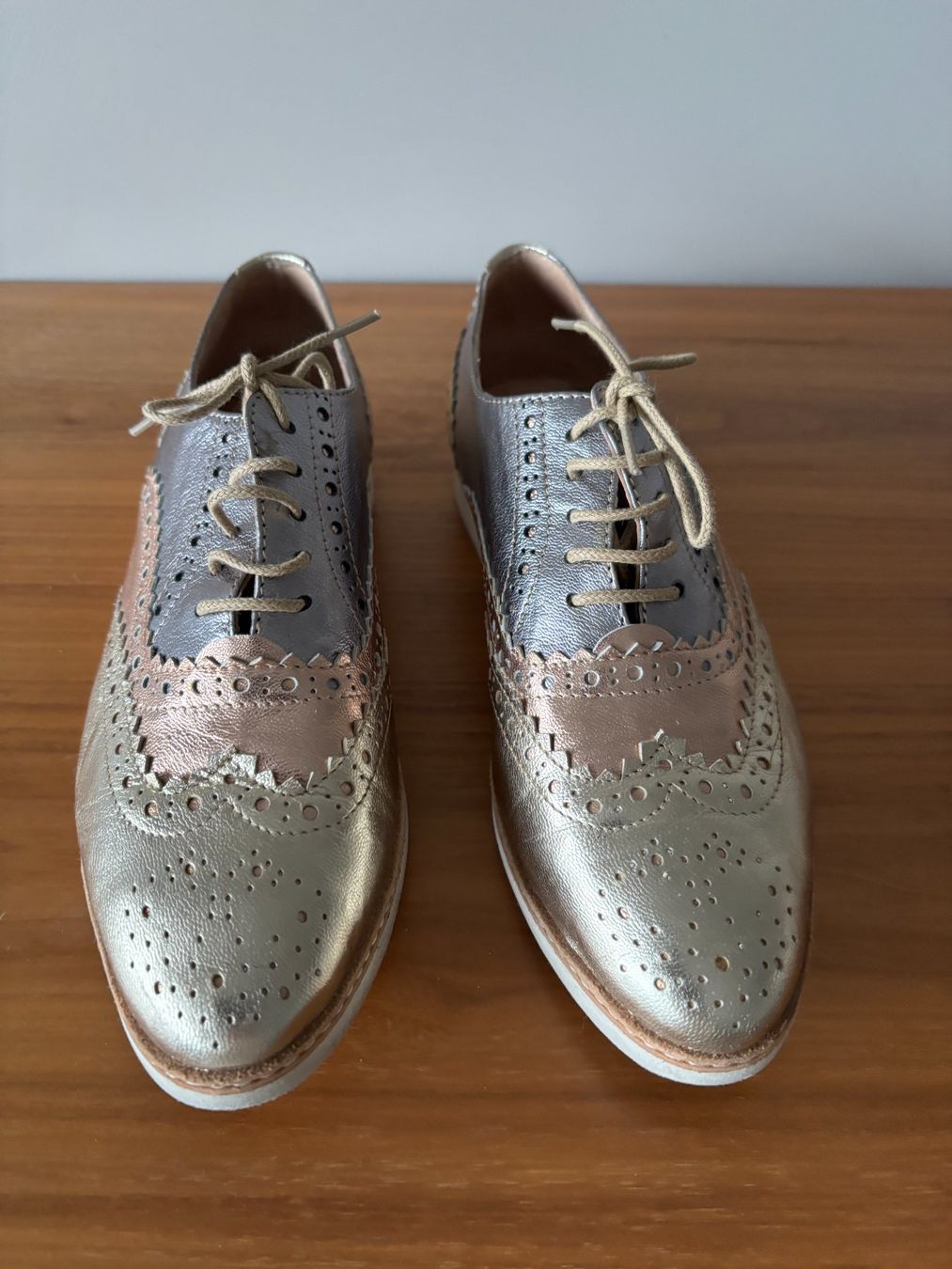 Scarpe da donna: Schuhe Grösse 37 top Zustand – Usato da schmerikon venduto da nicole091 4