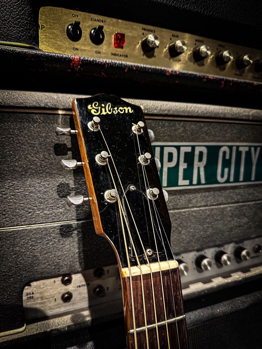 Gibson Strumenti musicali: Gibson J-35 original vintage 1939 – Usato da Montreux venduto da Alligator-AMPS 6