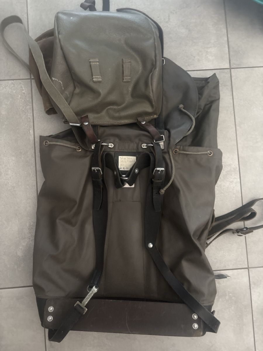 Schweizer Armee Zaini: Sac dos militaire vintage – Usato da Courchapoix venduto da Jubo1 5