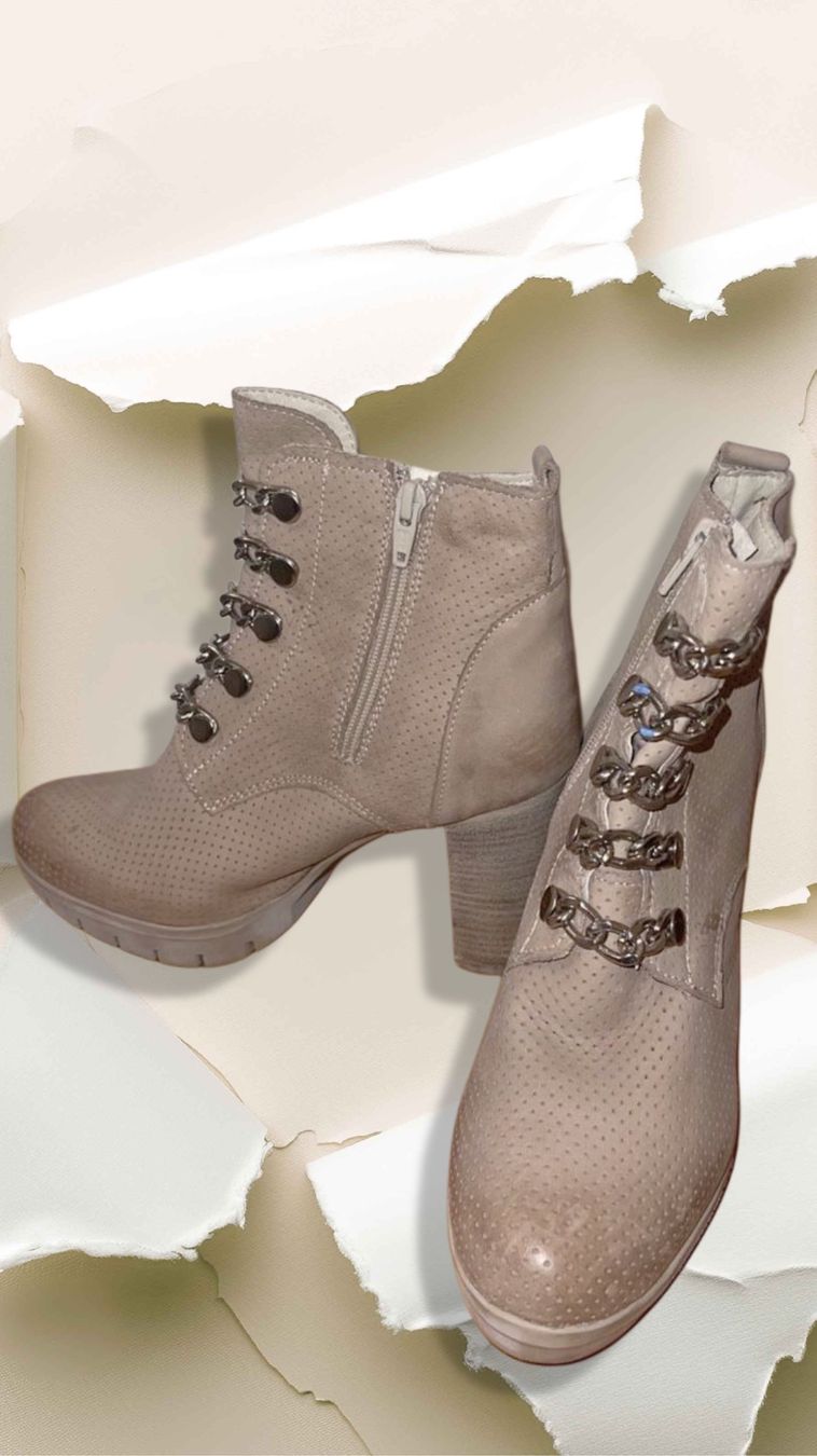 Scarpe da donna: Beiger Boots – Usato da Bützberg venduto da dan_jhn9 2