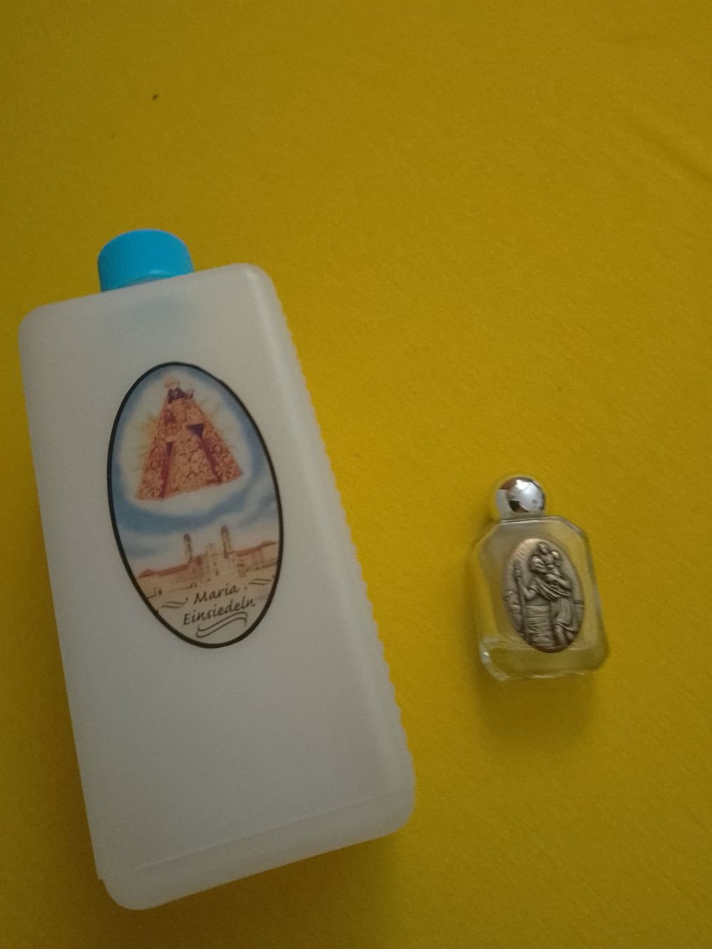 Pendentifs: Weihwasserfläschchen, Maria Einsiedeln – D'occasion à Weinfelden par PaterPio1968