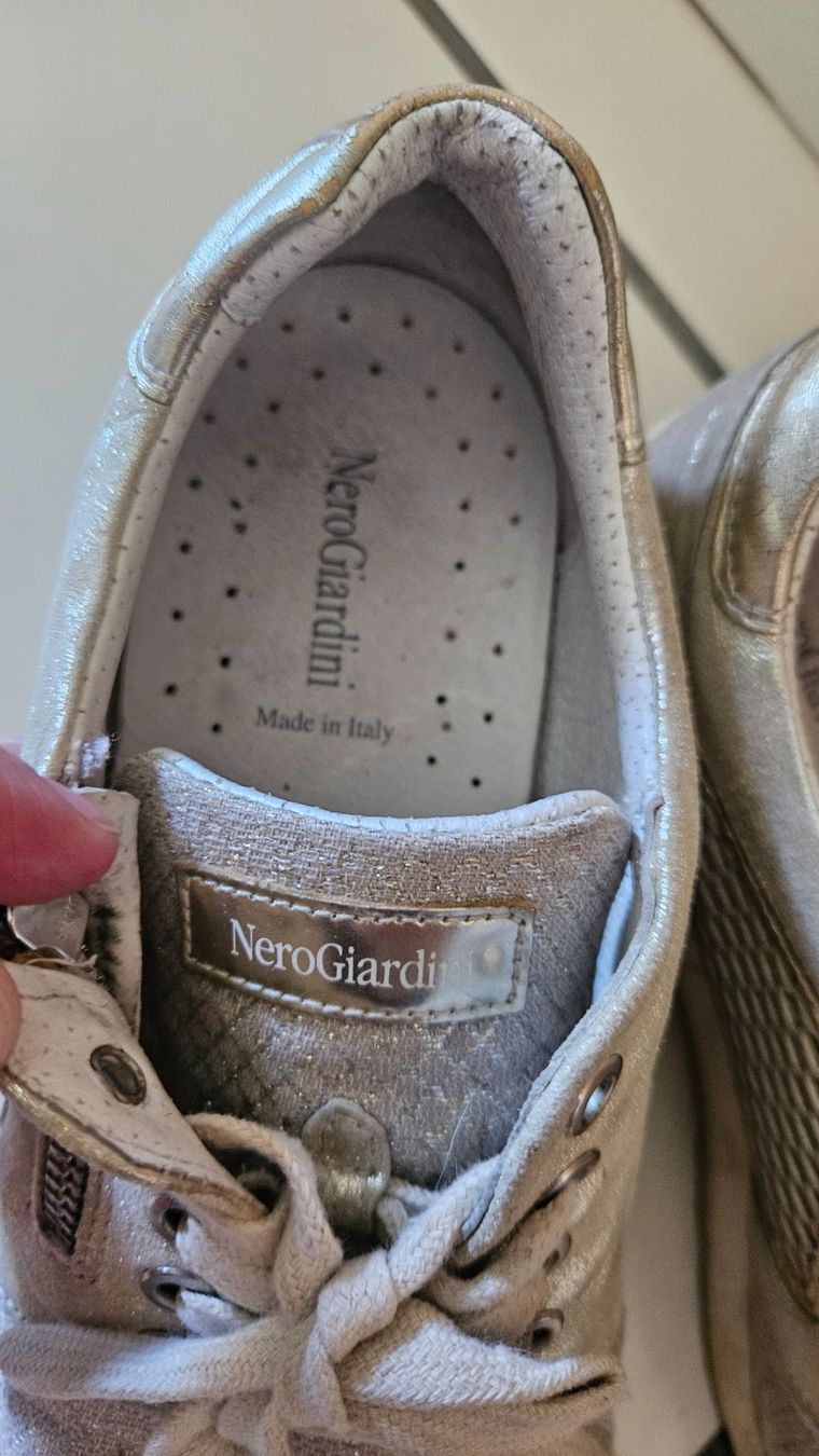 Scarpe da donna: Scarpe Nero giardini n.39 – Usato da Melano venduto da H-Sara 2
