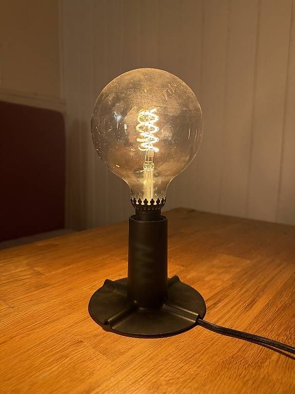 Lampade: 2 Tischlampen mit IKEA Globe-Leuchtmitteln – Usato da Zufikon venduto da mronioon 1
