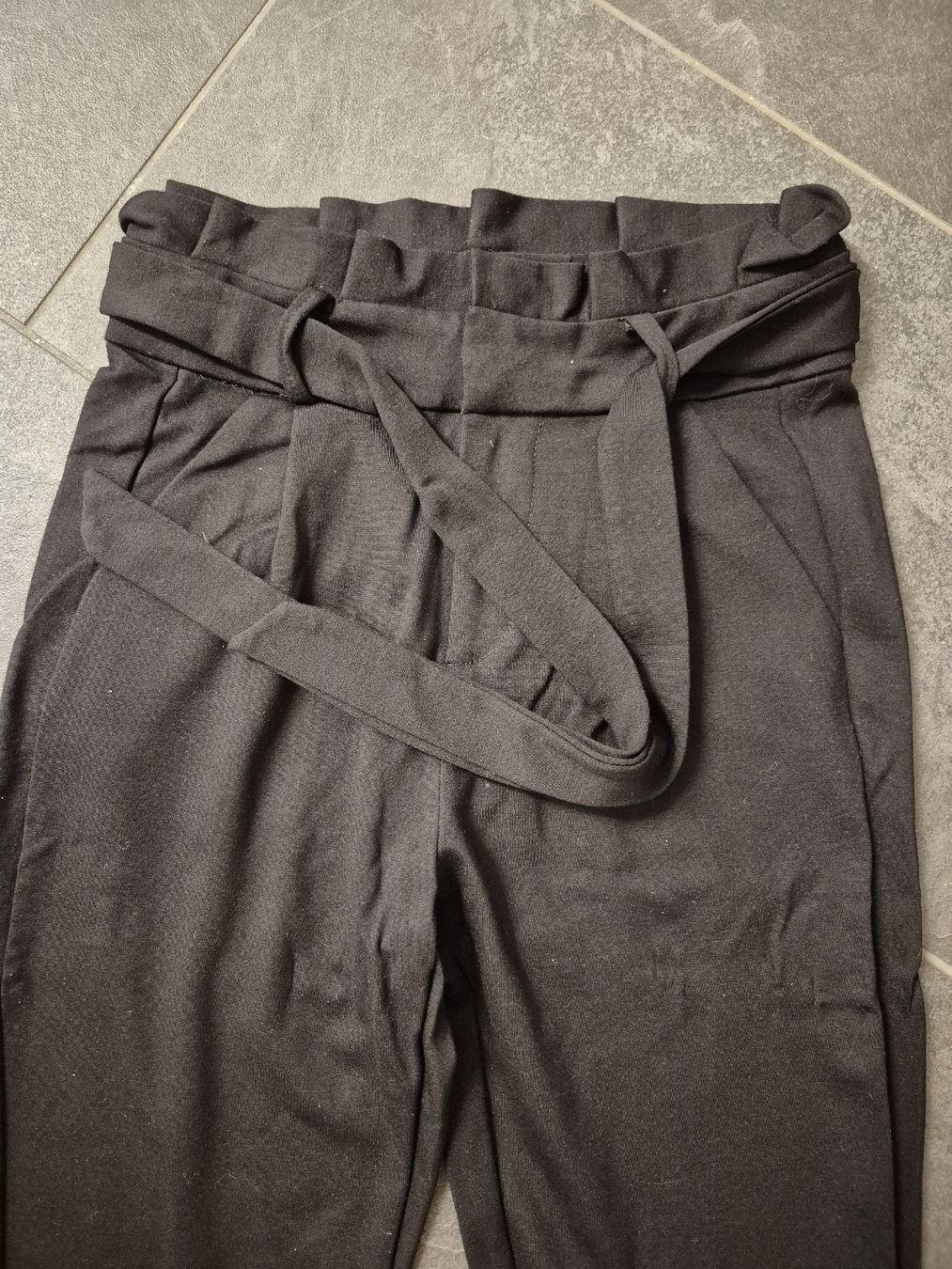 Vero Moda Hosen: schöne schwarze Vero Moda Hose – Neu (gemäss Beschreibung) aus Kehrsatz von flu_2lhj 1