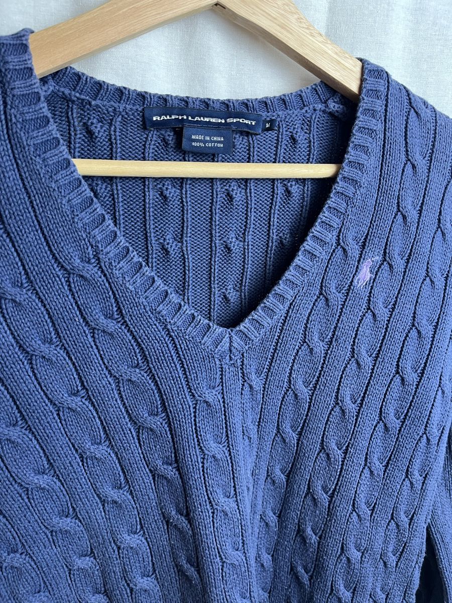 Ralph Lauren Pulls & Sweat-shirts: Pull Ralph Lauren V-neck bleu foncé  – D'occasion à Les Avanchets par lunedeneige.shop 1