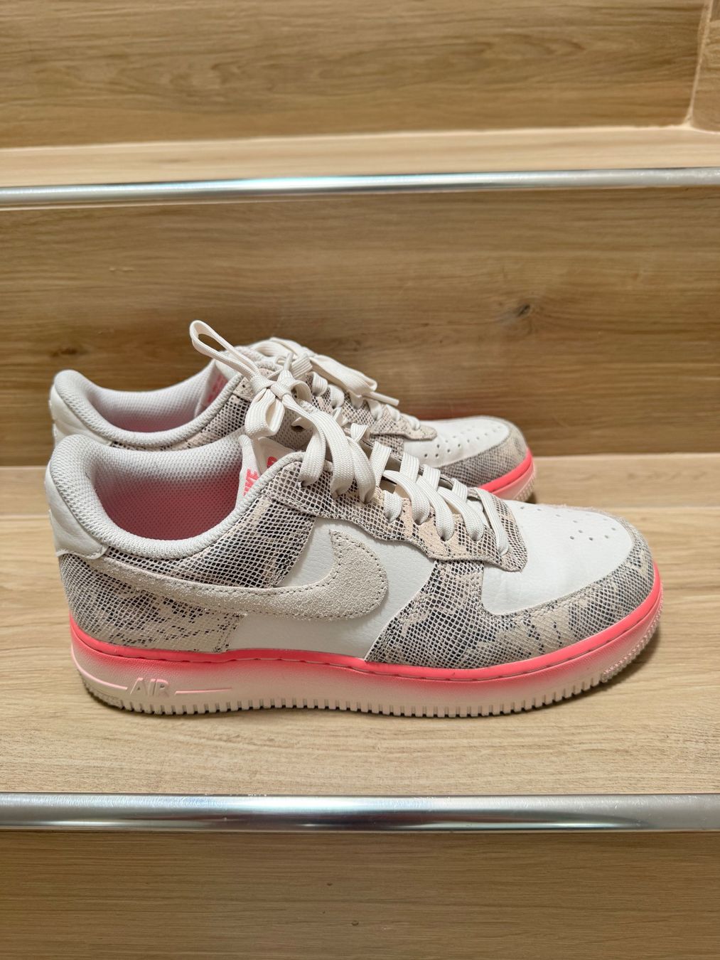 Nike Chaussures hommes: Nike air force 40,5 – D'occasion à Porza par kaj_d5q7 3