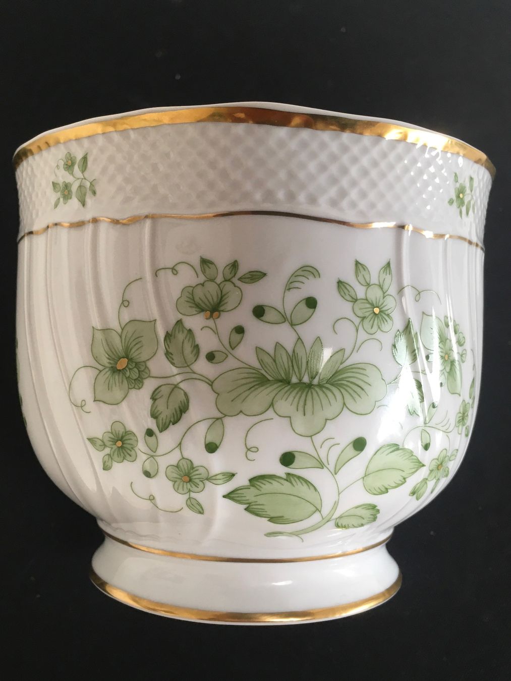 Vasi per fiori: Handbemalter Porzellan Cachepot aus Ungarn – Usato da Basel venduto da citystore 2