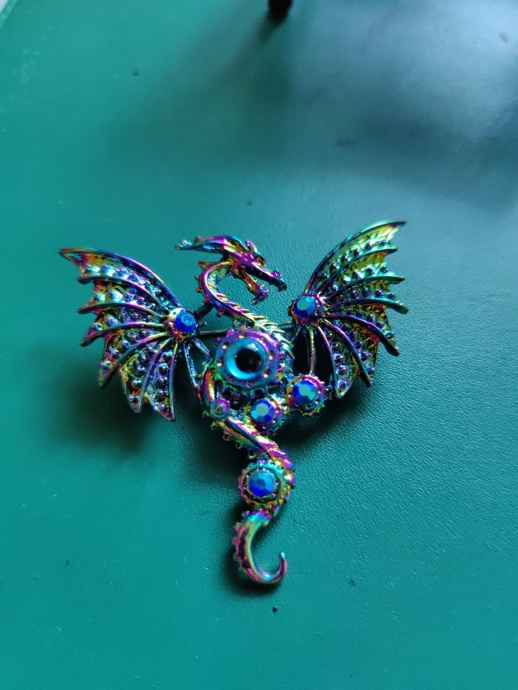 Broches & Aiguilles: Drache Brosche wunderschööön!! Fantasy – Neuf avec emballage d'origine à Degersheim par HariOm
