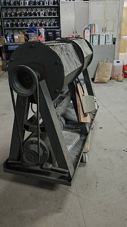 Toutes les machines: steintrommel Maschine (Bezahlung nur Bar möglich)  – D'occasion à wimmis par sas_2f2x 1