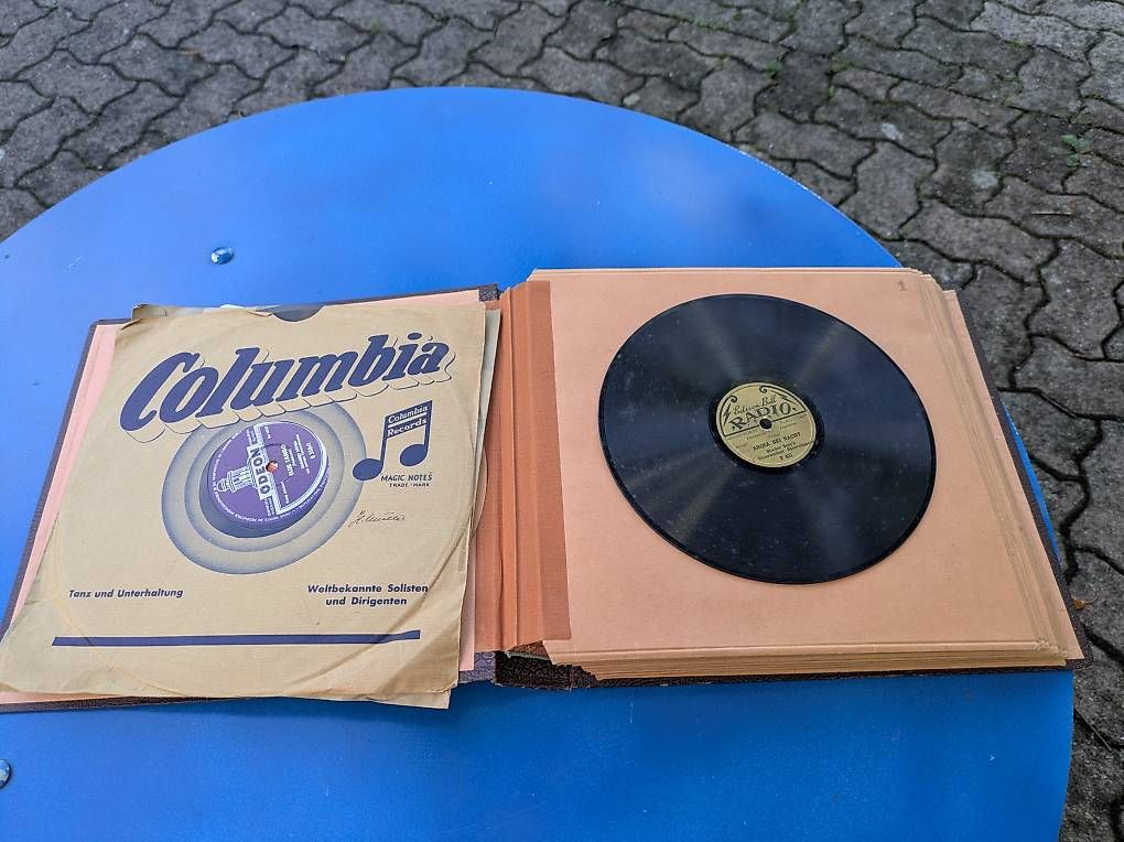 Tourne-disques: Grammophon mit Shellacplatten – D'occasion à Sursee par Buholz0 1
