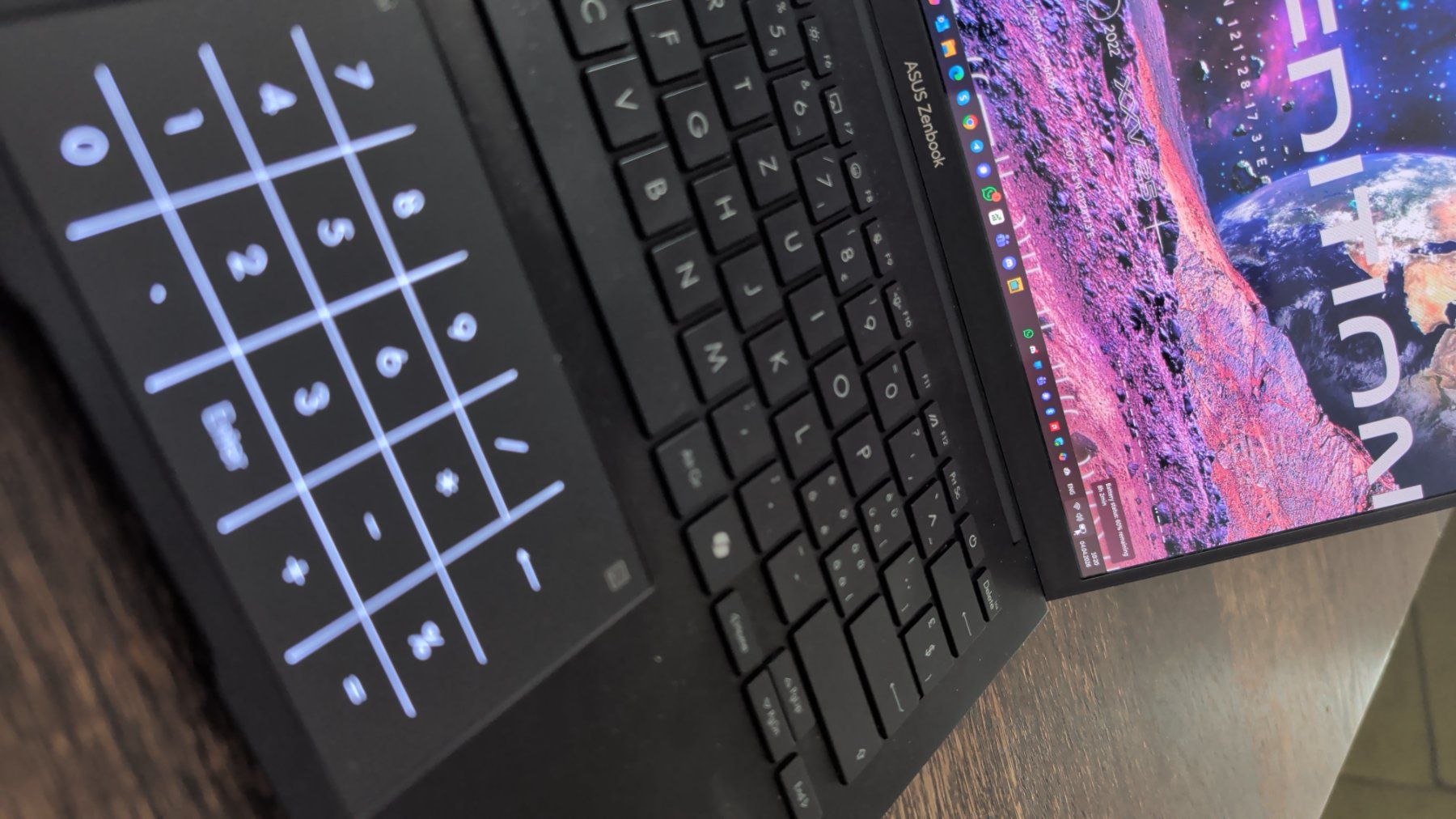 Asus Notebooks: ASUS Zenbook 14: Ryzen 7 8840HS, 16GB RAM, 1TB SSD – Gebraucht aus Düdingen von olibodmer 9