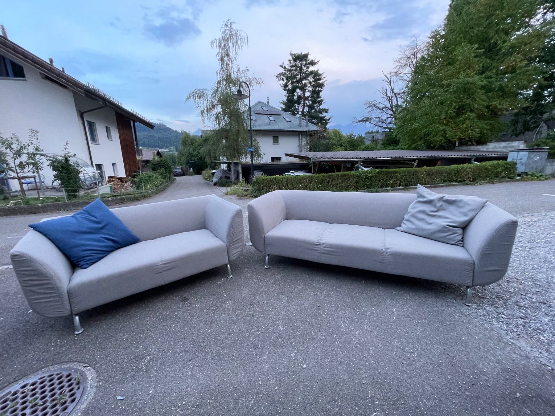 Farben: Sofa – Gebraucht aus Steffisburg von chhg