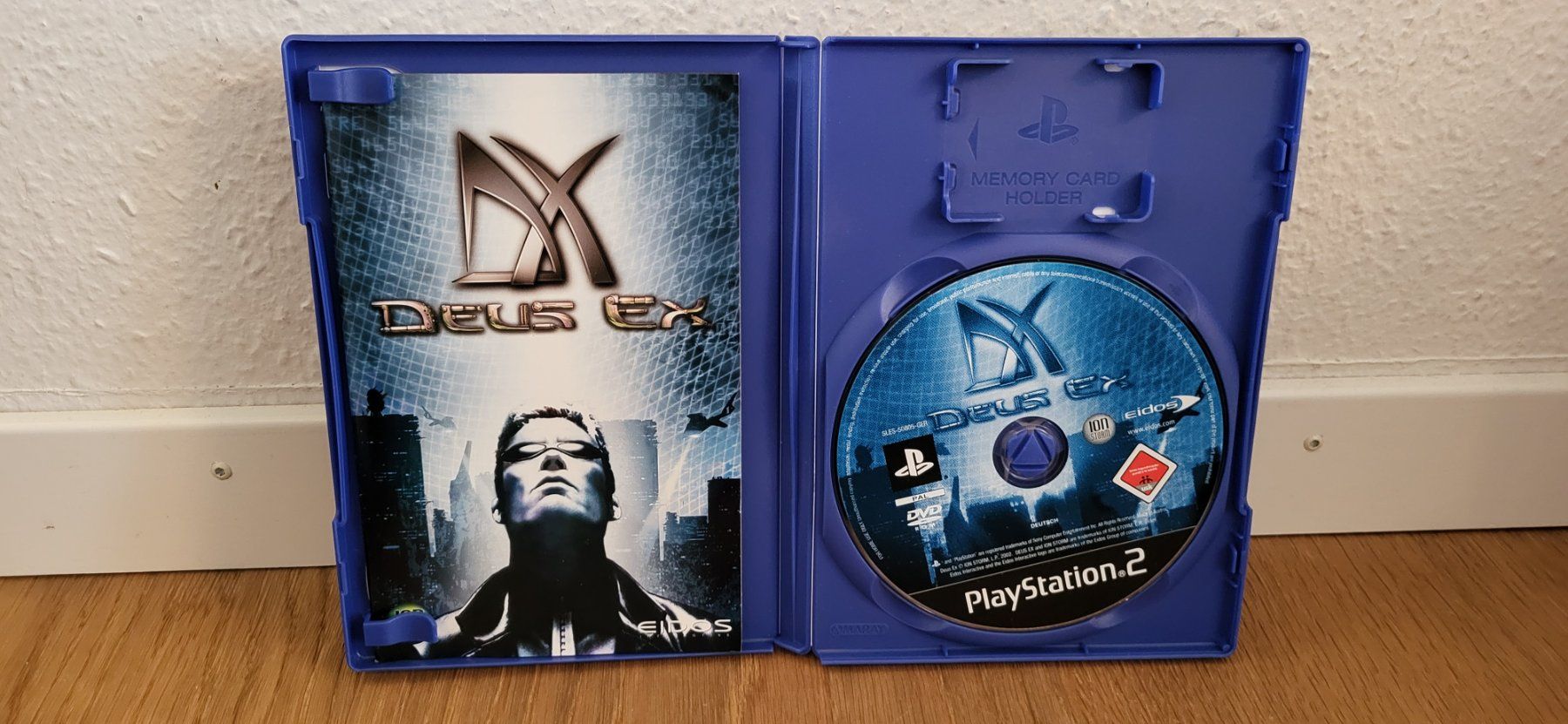 Sony Giochi: PS 2 - Deus Ex – Usato da Münsingen venduto da DigitaleSpielecke 2