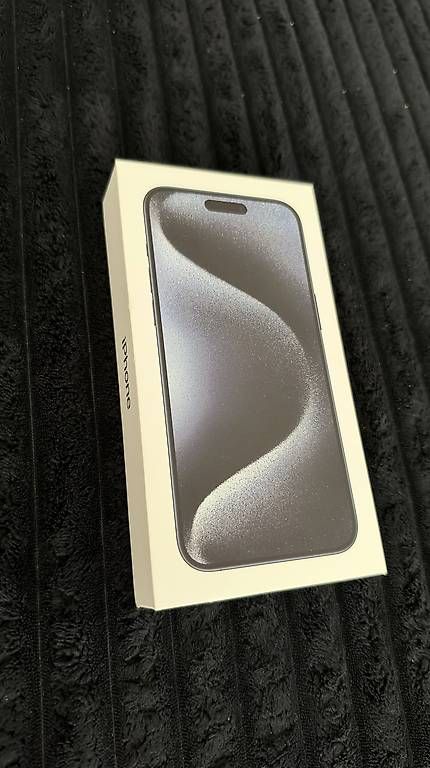 Apple Telefoni cellulari / Smartphones: iPhone 15 Pro Max 256GB Bleu Titane – Usato da Vevey venduto da doudi_t4 2