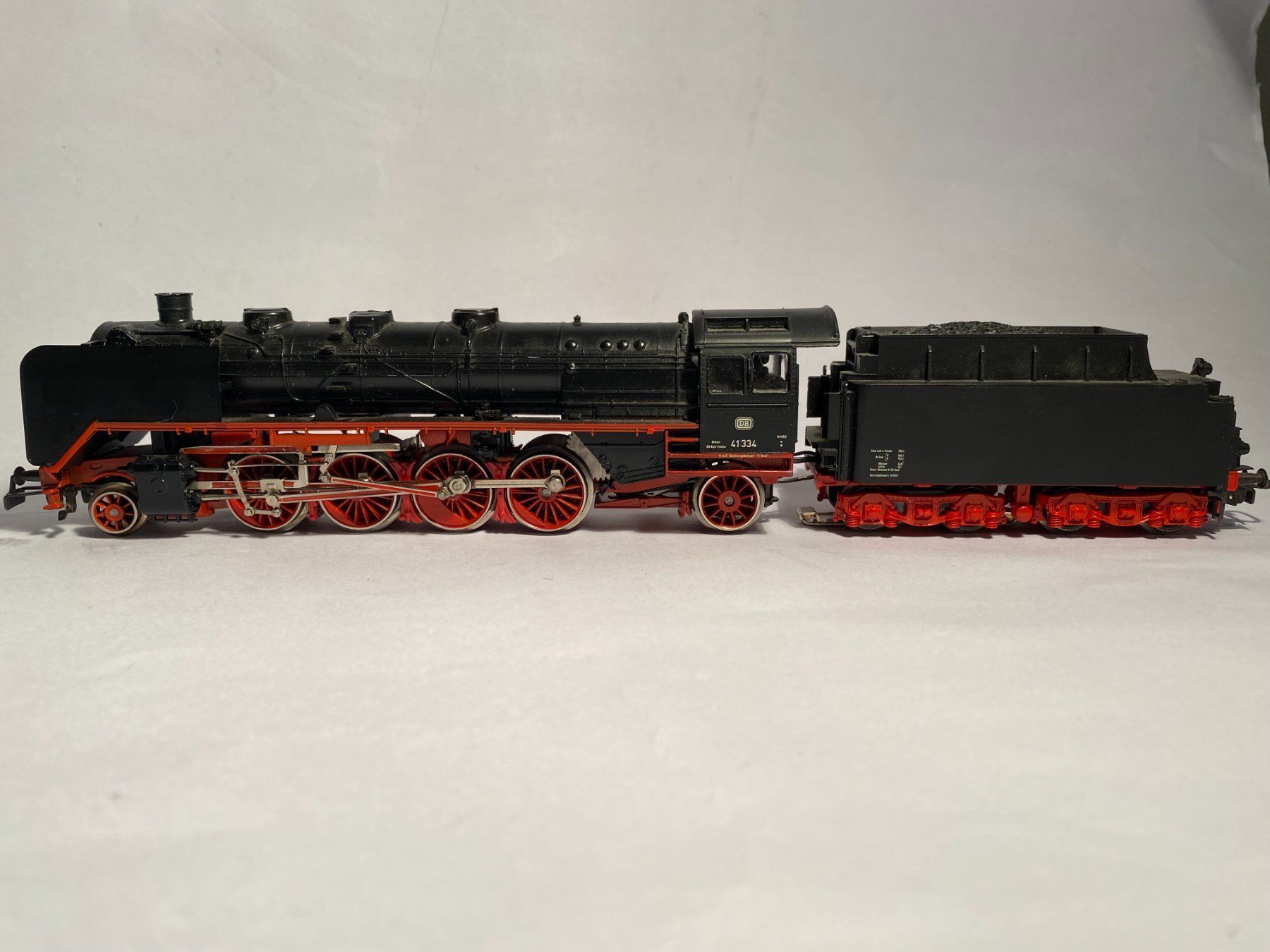 Märklin Modelleisenbahnen: Märklin Dampflok BR41 mit Dampfgenerator 3082, AC Analog – Gebraucht aus Buchrain von Modellbahn11 1