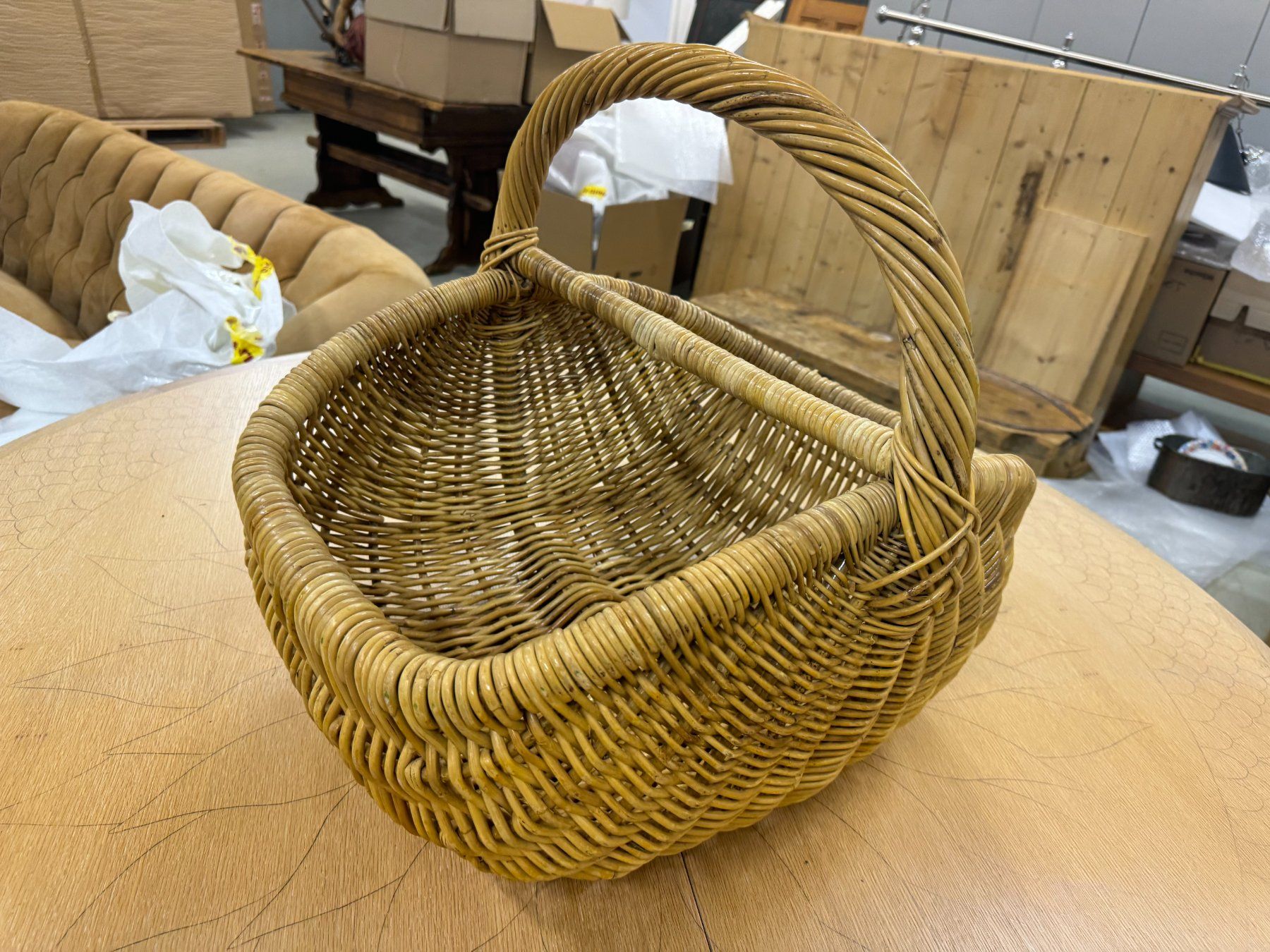 Altro in Antiquarato & Arte: Large Antique Primitive Splint Oak Gathering Basket - – Usato da Gsteig b. Gstaad venduto da Auctionly 2