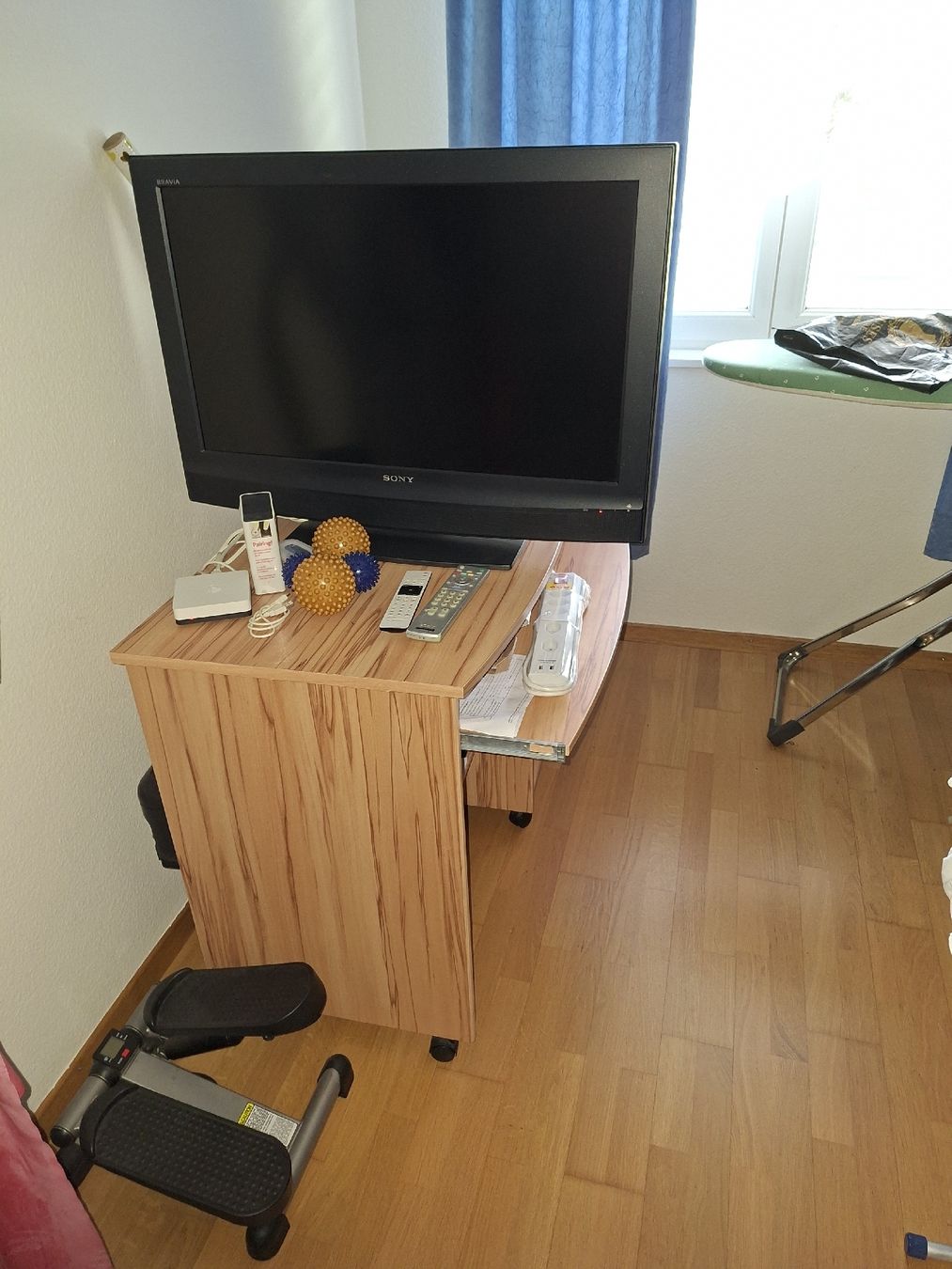 Scrivanie: Gebrauchter Computertisch, Top Zustand, Buche Dekor Massiv – Usato da Teufenthal AG venduto da Jonas-galesa