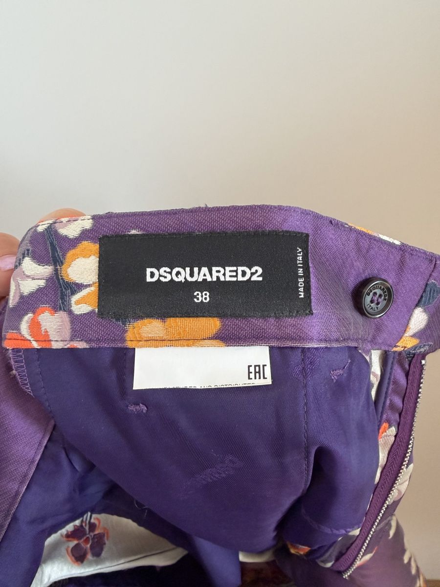 Dsquared2 Hosen: Dsquared2 Hose lila mit Blumenmuster Grösse 38 – Gebraucht aus Zürich von ana.vla 5