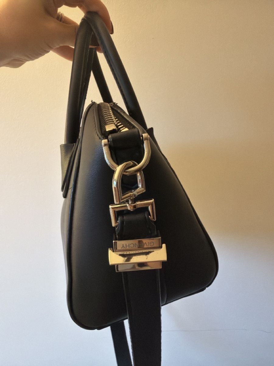 Givenchy Taschen: Women's bag small – Defekt aus Hausen AG von nik_9sg2 2