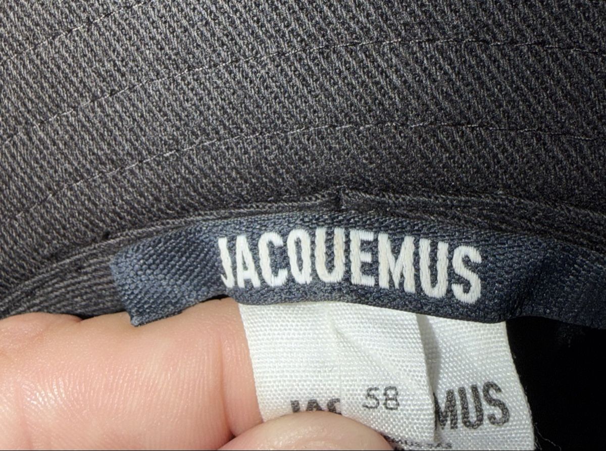 Jacquemus Chapeaux, bonnets & casquettes: Jacquemus hat – D'occasion à S. Antonino par Mc2495 2