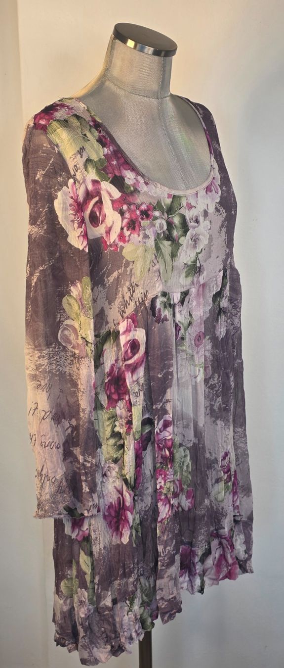 Tuniken: oneSize 36-40 luftigleichte crinkle Tunika Strandkleid Boho – Gebraucht aus Dürnten von Bachtelsurfer 1