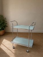 Desserte vintage à roulettes – chromé plateaux en verre