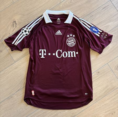 FC Bayern München Trikot, Adidas in Bordeauxrot, Gr. M