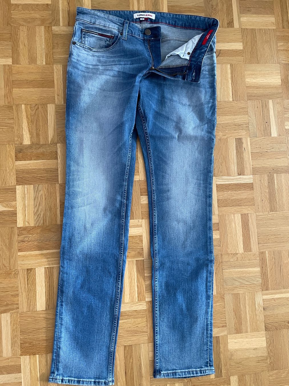 Tommy Hilfiger Jeans: Tommy Jeans Neu – Neu und originalverpackt aus Stans von NeDavi