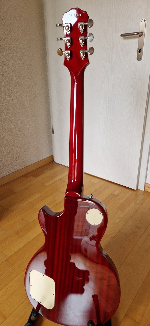 Epiphone Strumenti musicali: Epiphone Les Paul Tribute 60 – Usato da Ulmiz venduto da Smirkangel 1