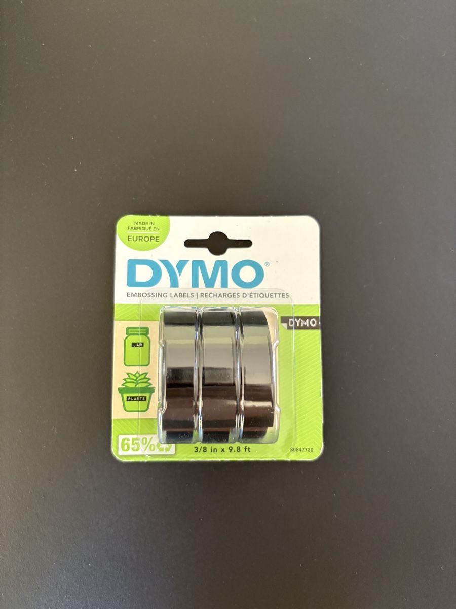 Nastri decorativi: Dymo Prägeband – Nuovo e nell'imballaggio originale da Buchs AG venduto da sabrinaryser