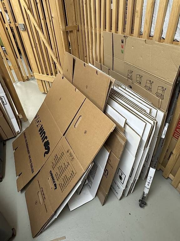 Cartons: Moving boxes – D'occasion à Zürich par geo_2w7q 1
