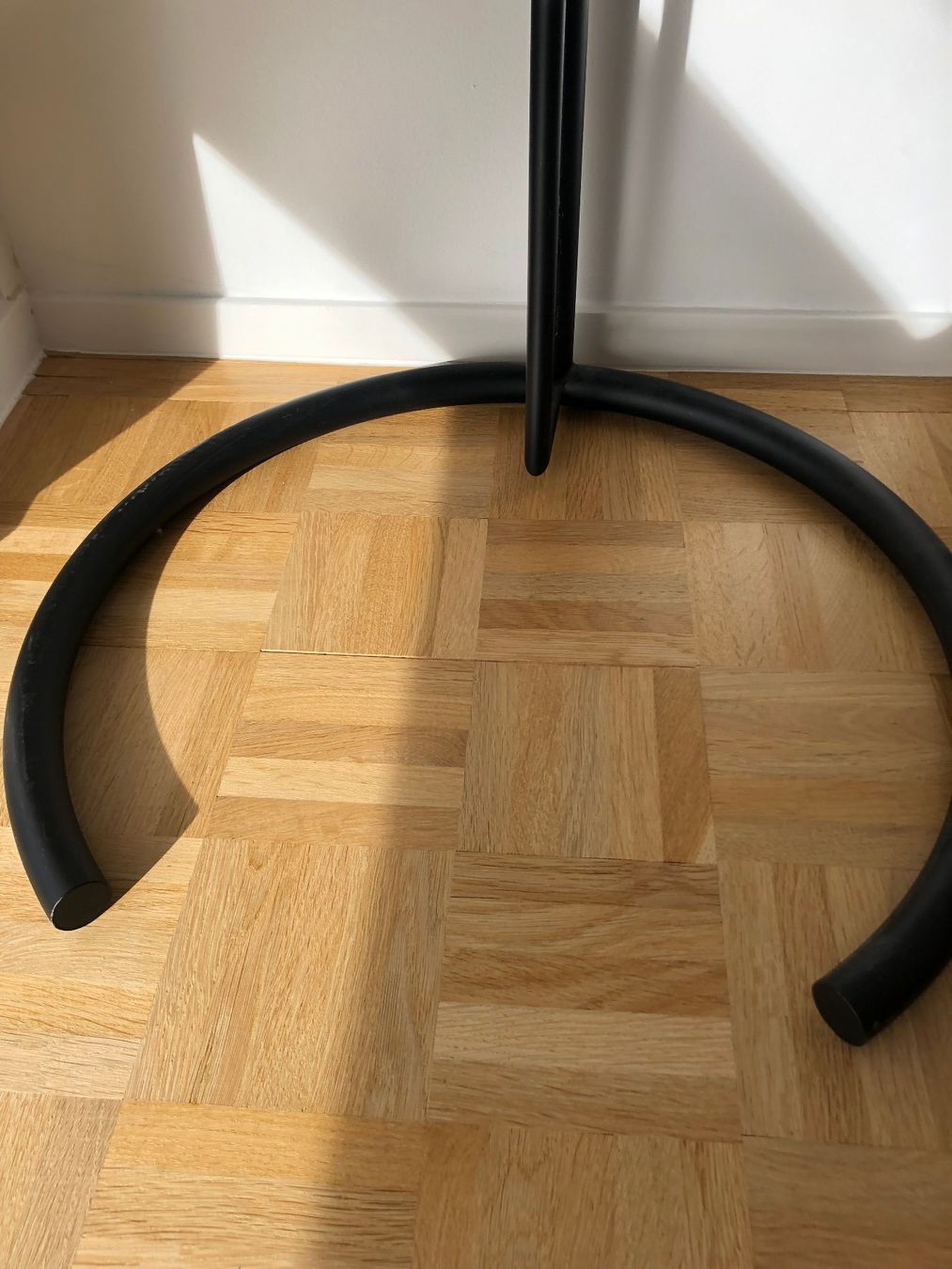 Comodini: Gueridon , table de chevet  Style Eileen Gray – Usato da Genève venduto da san_lb79 3