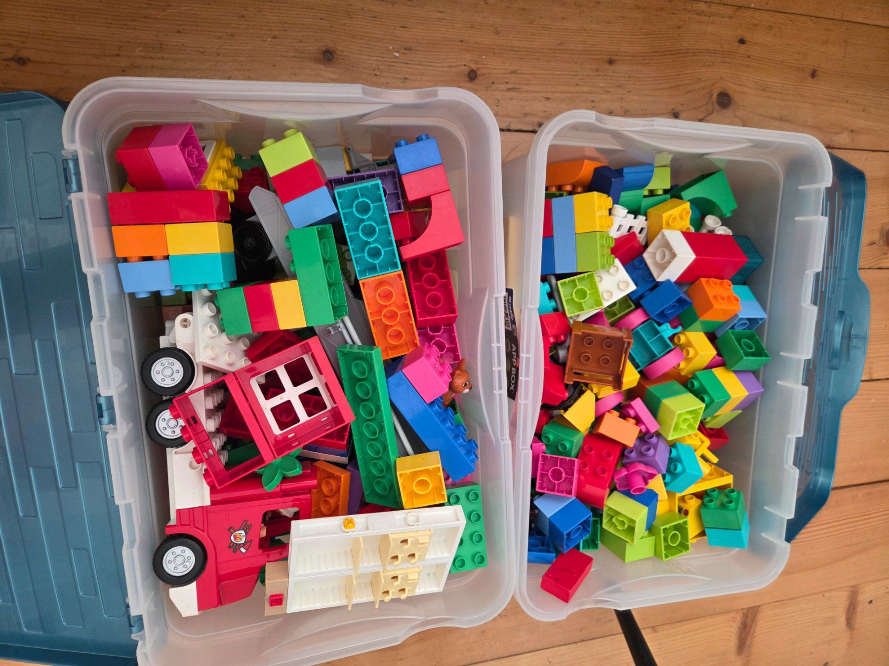 Lego Spielzeuge: Duplo, 2 Boxen bunt gemischt – Gebraucht aus Bern von amrein08