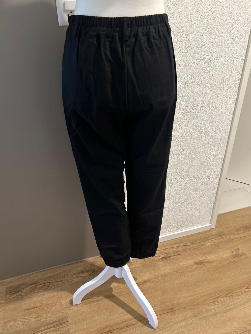 Pantalons: Freizeithose schwarz Gr. S – Neuf (Voir description) à Brunnen par Nala2929 6