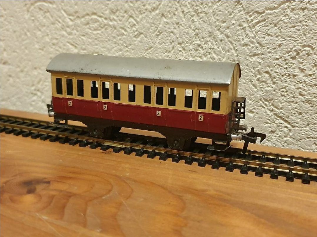 Fleischmann Modelleisenbahnen: Fleischmann Personenwagen H0  – Gebraucht aus Herznach von Dosendealer 1