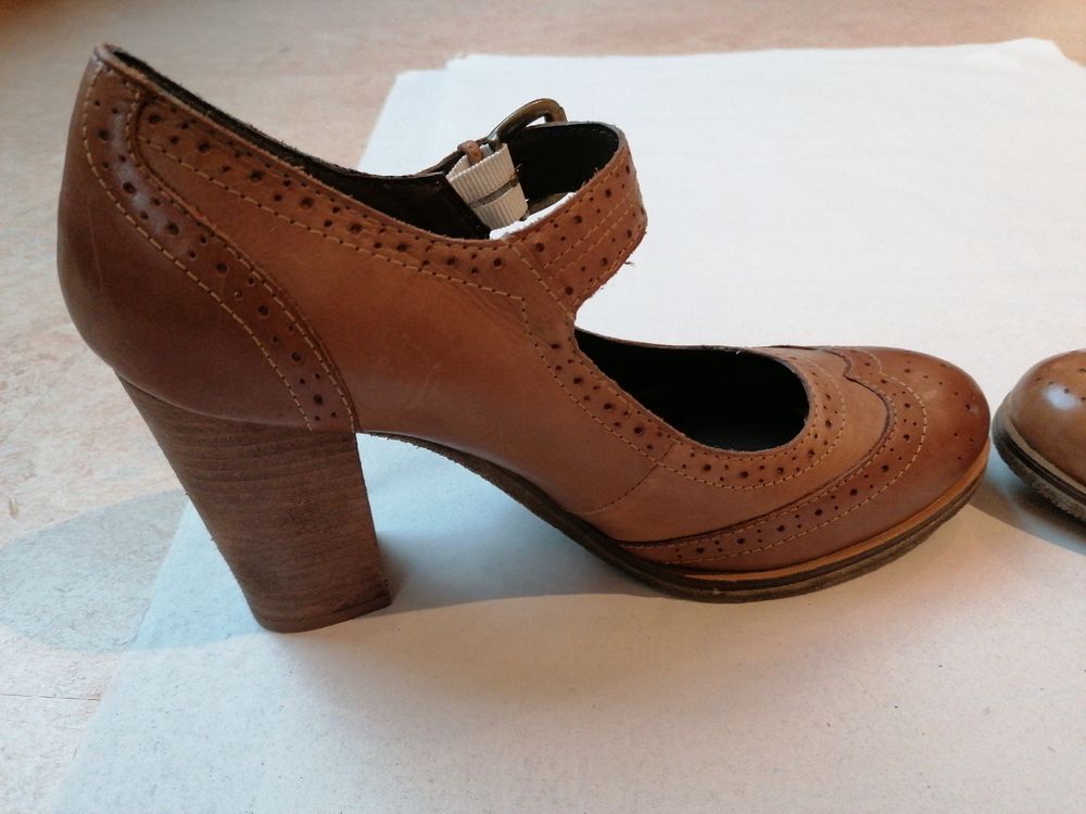 Chaussures femmes: Alessandro Bonciolini Gr. 41 Riemchen Pumps Leder – D'occasion à Klingnau par vollmond36 1