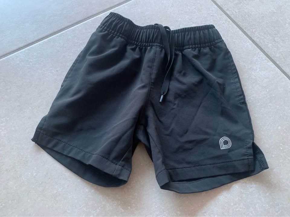 Pantaloni: Short gym taille 98 – Usato da Courrendlin venduto da mambo91