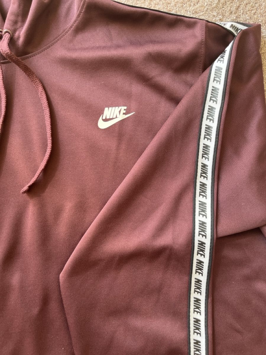 Nike Pullover & Sweatshirts: Sweat à capuche Nike XXL Bordeaux – Neu (gemäss Beschreibung) aus Lausanne von mae_dj7r 1