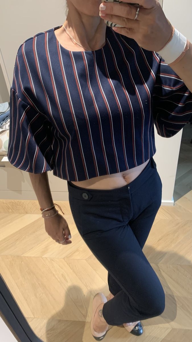 Closet London Camicette: TOP CLOSET Elegant Crop Top S/M – Usato da Zürich venduto da Angela_Fashion_Lover