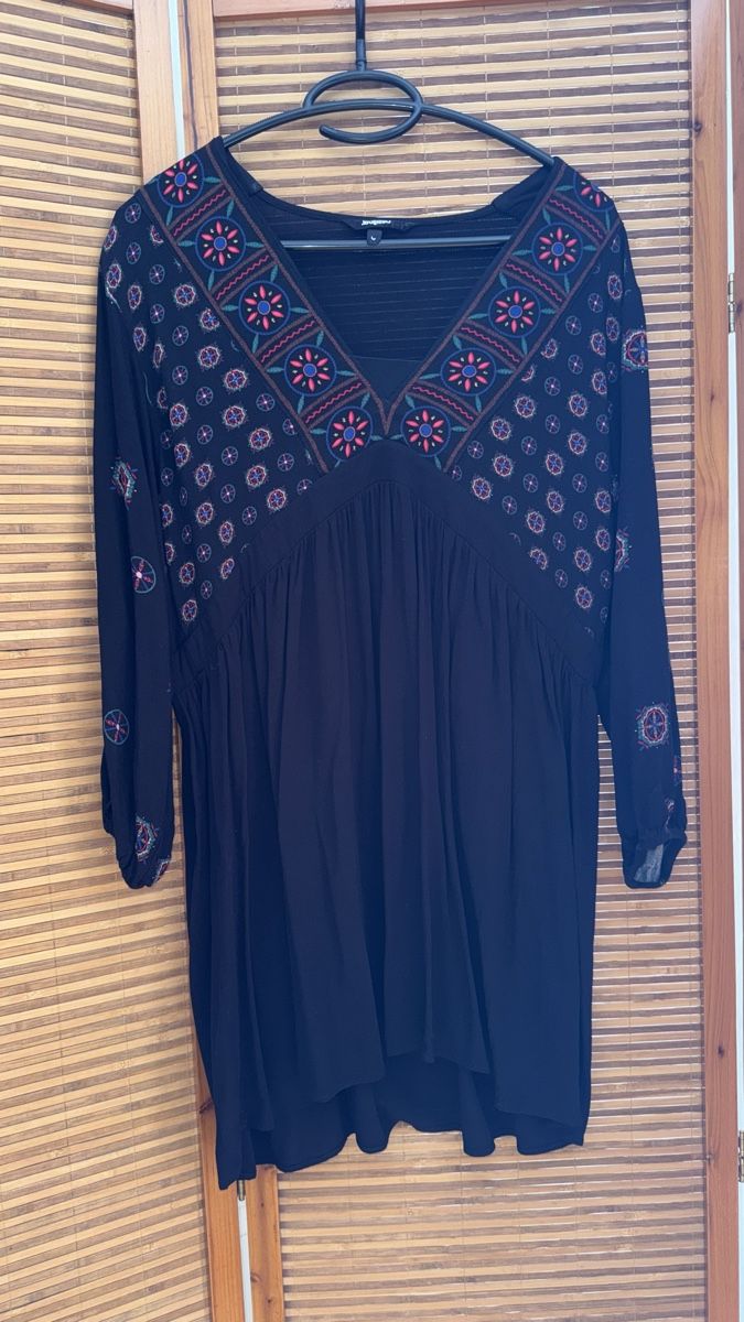 Desigual Tuniques: Tunika Desigual M – D'occasion à Gümligen par morticiaaddams 2