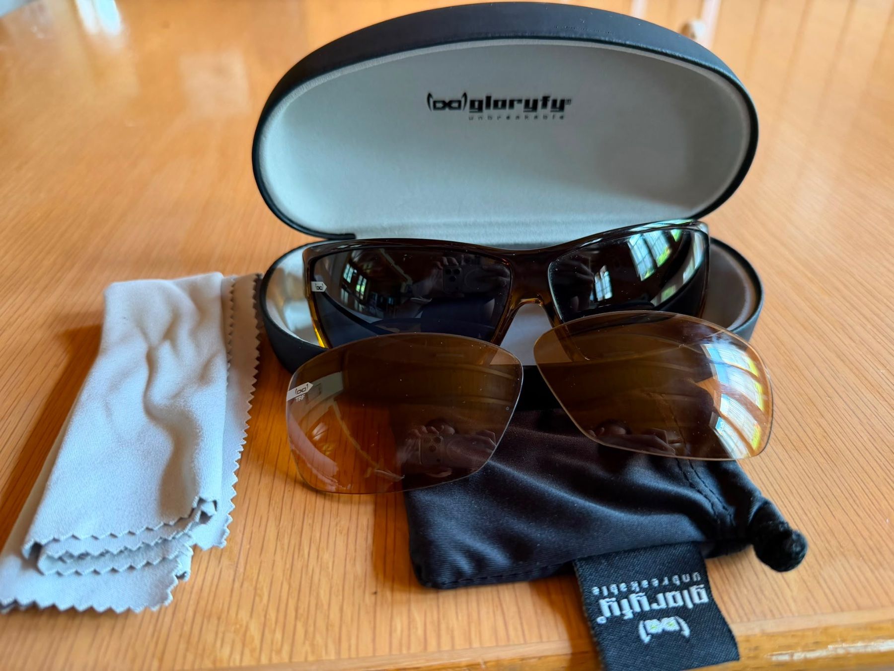 Occhiali & Lenti: Sonnenbrille gloryfy unzerbrechlich mit 2 Wechselgläsern – Usato da Grindelwald venduto da mattiji
