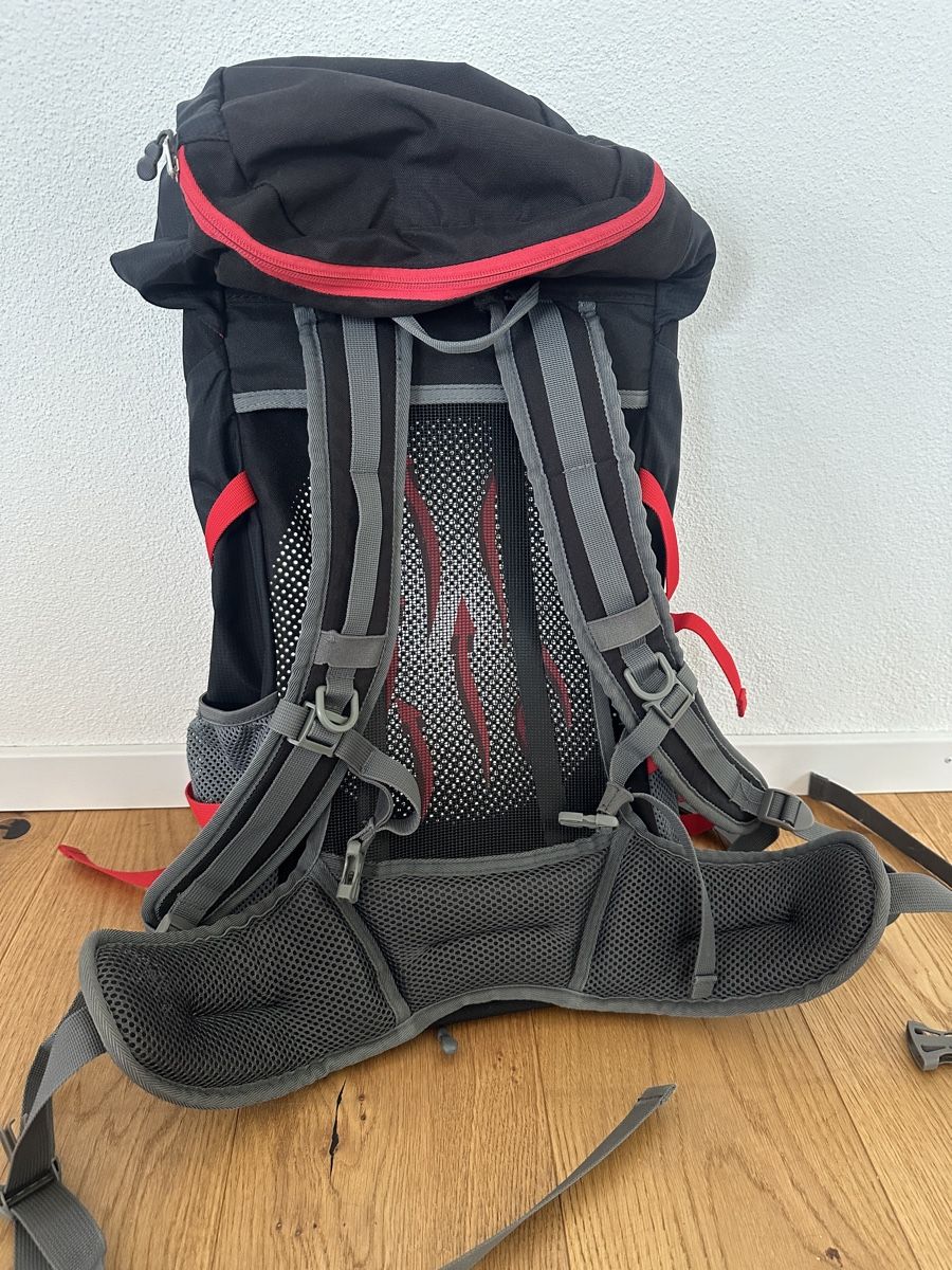 Rucksäcke: Wanderrucksack Askalitt – Gebraucht aus Brütten von Estuenggi 2