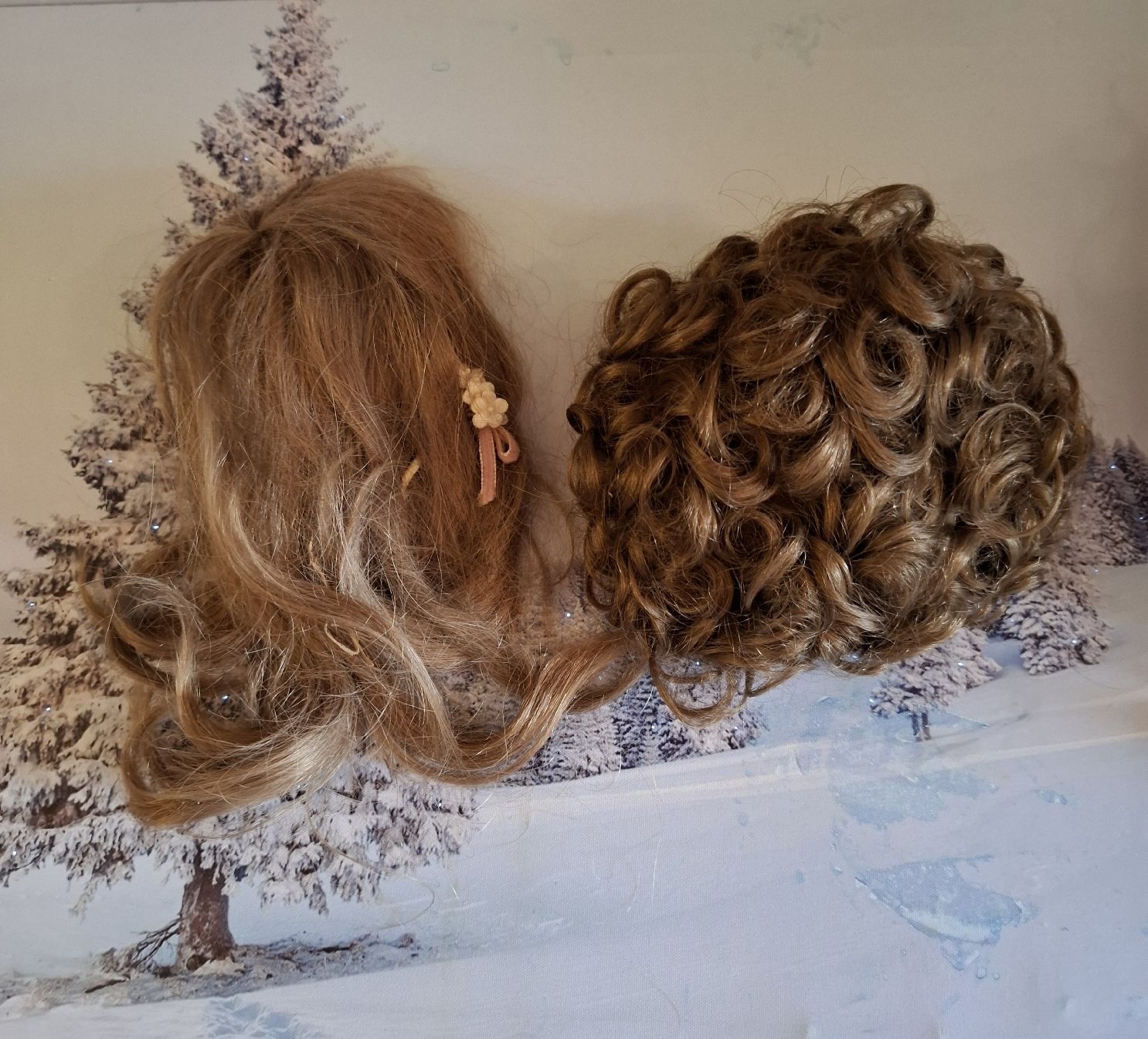 Puppen: 9 VERSCH.PUPPENPERÜCKEN – Neu (gemäss Beschreibung) aus Gretzenbach von schibaya 5