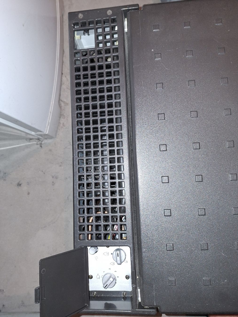 Dometic Frigoriferi & Refrigeratori: Absorber Kühlbox Dometic ACX 40G – Usato da Oberhelfenschwil venduto da sunnyman88 3