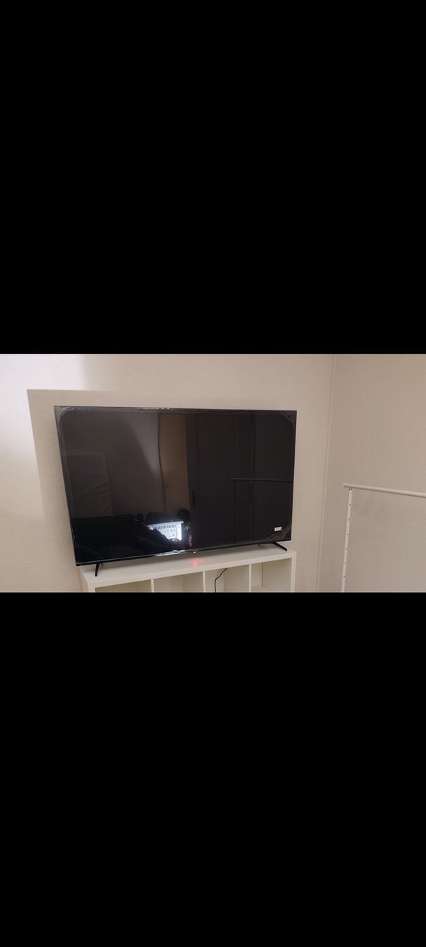 Sharp Fernseher: Sharp TV 70" (177cm), 4K Smart TV – Neu (gemäss Beschreibung) aus Bern von ijm_2967 1