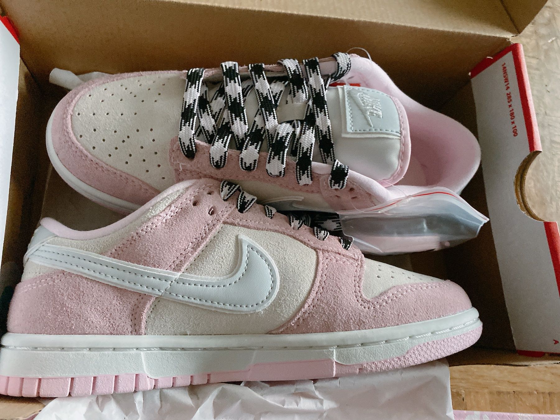 Nike Scarpe da donna: Nike Dunk Low Pink form 36.5 neu – Nuovo e nell'imballaggio originale da Neuchâtel venduto da Rose_mint 3